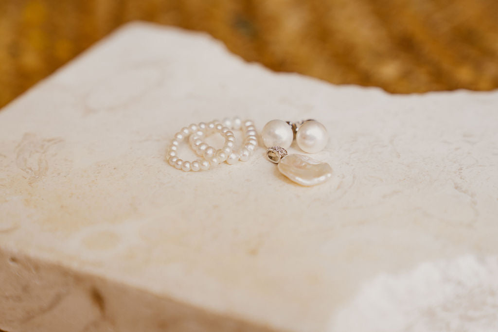 Freshwater pearls, earrings, rings, pendant
