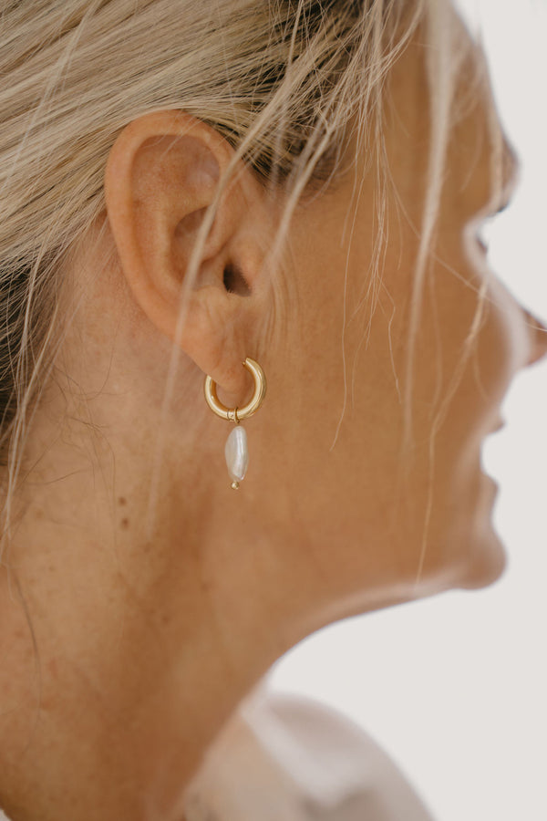 gold huggies and freshwater pearl earrings