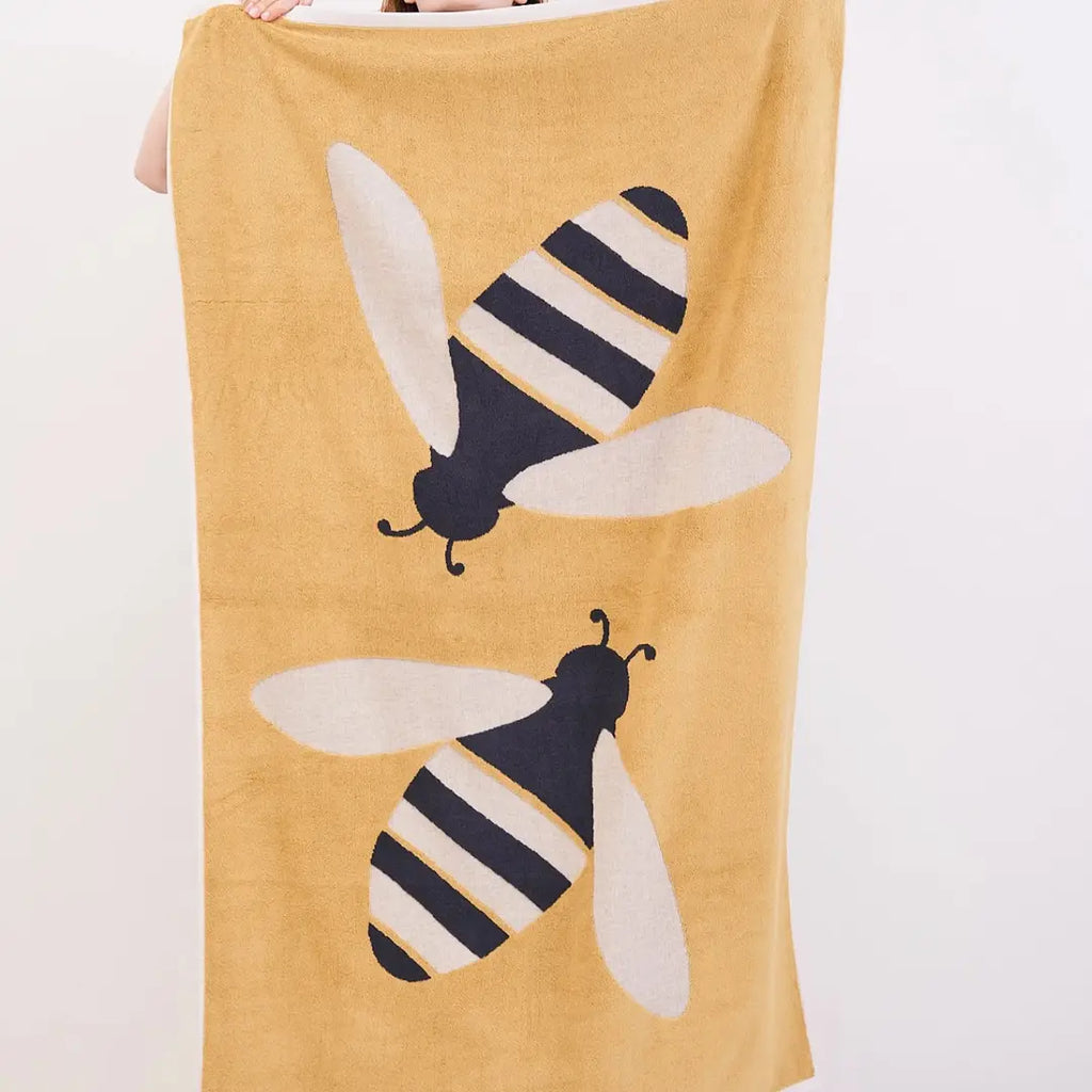 100% organic cotton towel buzzy bee