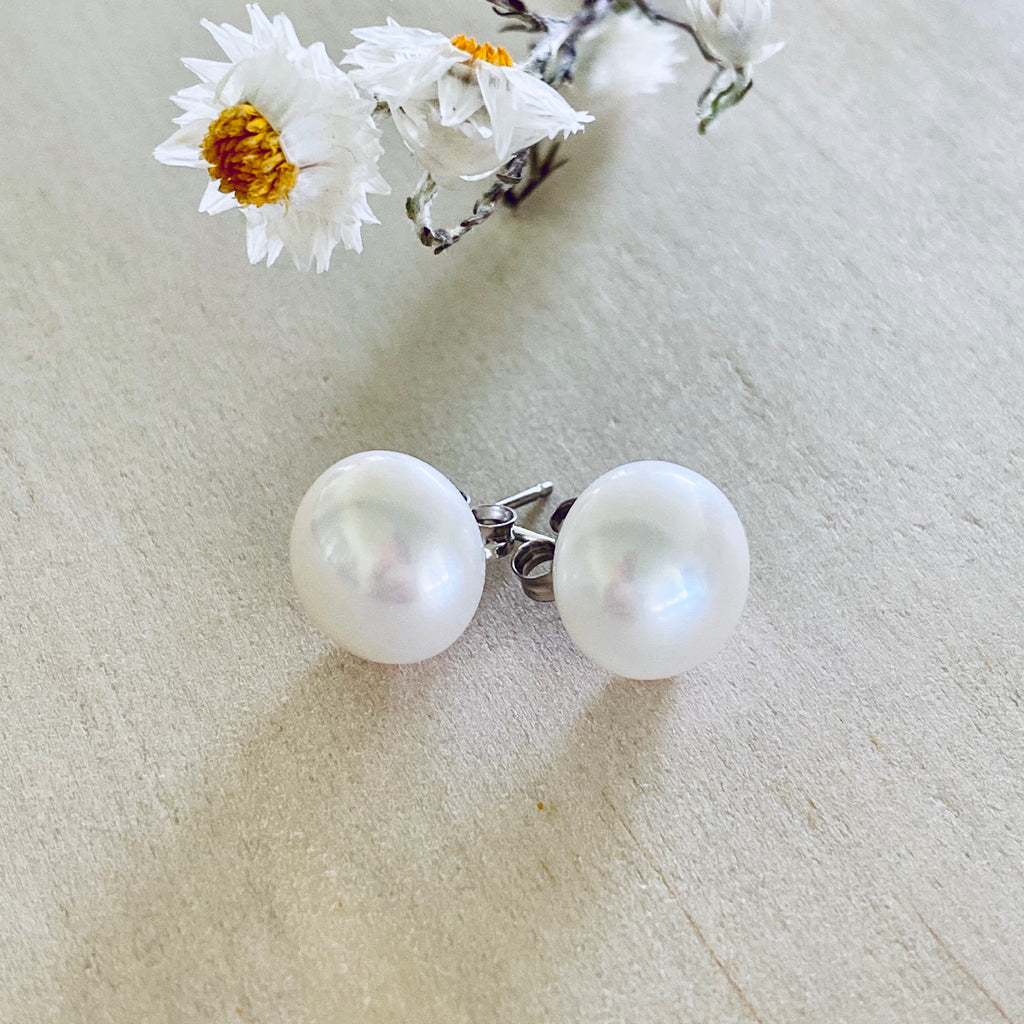 Sterling Silver Stud + Freshwater Pearl 10-11mm