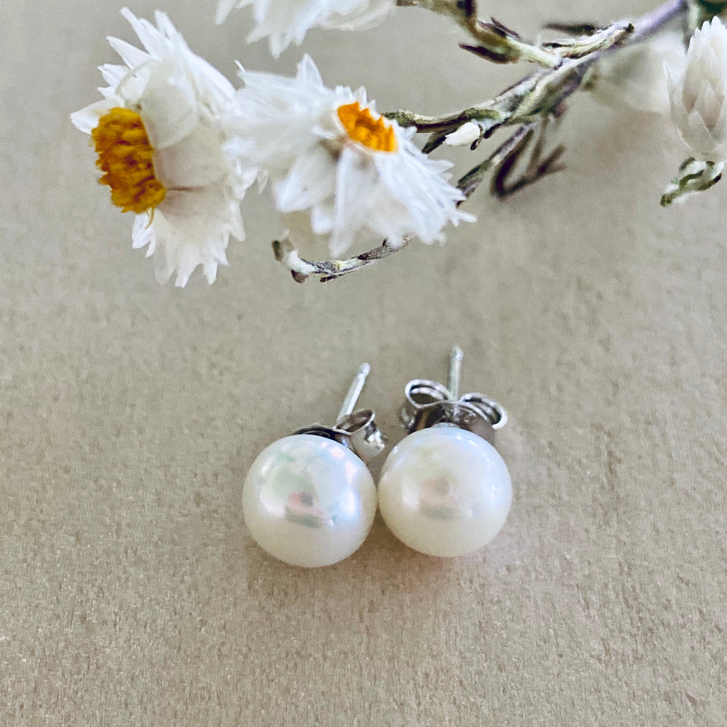 Sterling Silver Stud + Freshwater Pearl 7mm